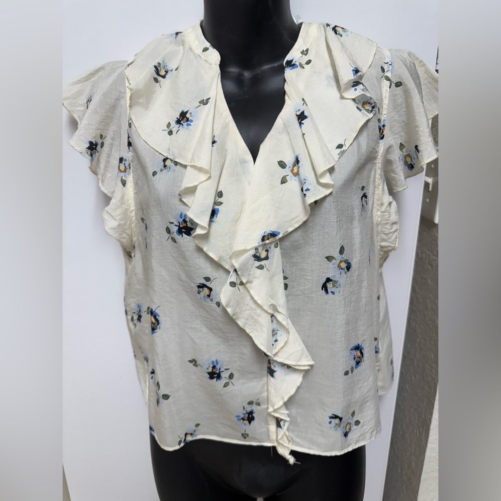 Floral Ruffle Cream Top